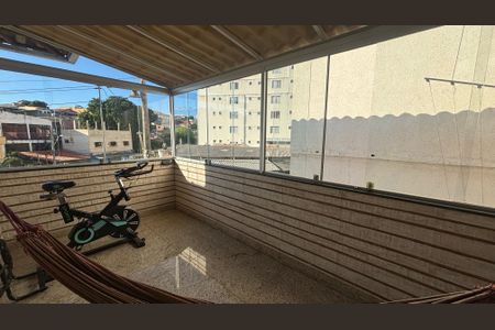 Casa à venda com 250m², 3 quartos e 2 vagasVaranda