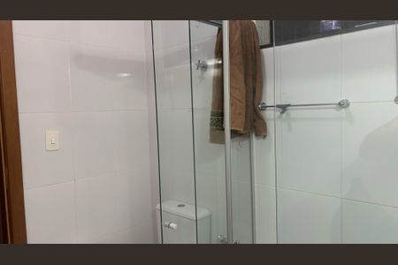 Casa à venda com 250m², 3 quartos e 2 vagasBanheiro 1