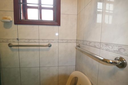 Casa à venda com 130m², 1 quarto e 3 vagasBanheiro