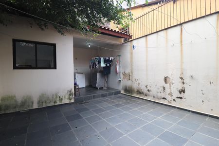 Casa à venda com 130m², 1 quarto e 3 vagasQuintal