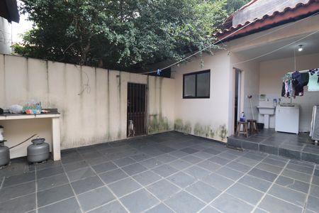 Casa à venda com 130m², 1 quarto e 3 vagasQuintal
