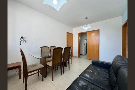 Apartamento à venda com 75m², 3 quartos e 2 vagasSala