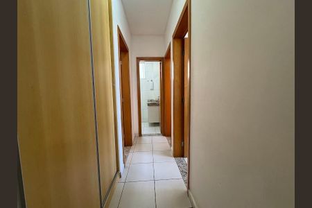 Apartamento à venda com 75m², 3 quartos e 2 vagasCorredor