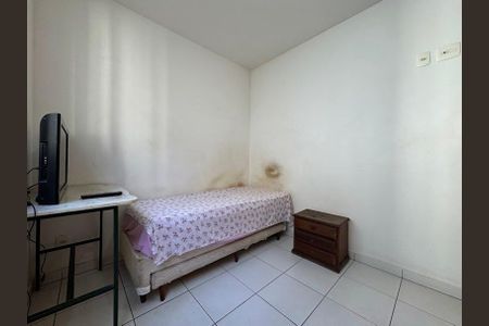 Apartamento à venda com 75m², 3 quartos e 2 vagasQuarto 2