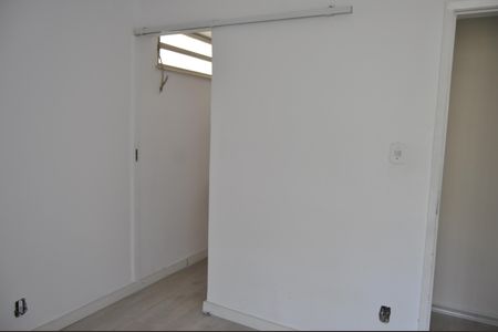 Apartamento à venda com 75m², 2 quartos e sem vagaSuíte