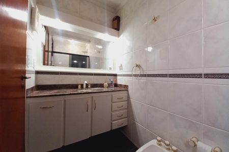 Apartamento à venda com 256m², 4 quartos e 3 vagasBanheiro da Suíte