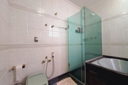 Apartamento à venda com 256m², 4 quartos e 3 vagasBanheiro da Suíte