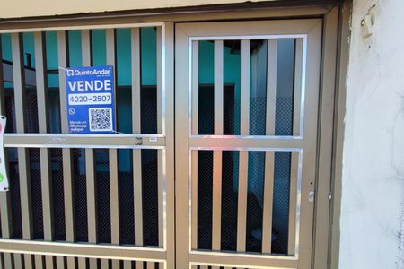 Casa à venda com 144m², 3 quartos e 3 vagas Casa à venda com 144m², 3 quartos e 3 vagasPLACA INSTALADA NA FACHADA