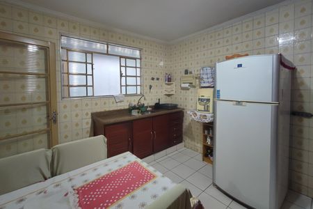 Casa à venda com 144m², 3 quartos e 3 vagas Casa à venda com 144m², 3 quartos e 3 vagasCozinha