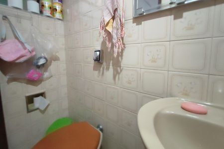 Casa à venda com 144m², 3 quartos e 3 vagas Casa à venda com 144m², 3 quartos e 3 vagasBanheiro Quarto