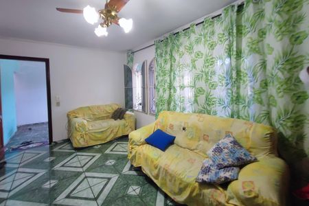 Casa à venda com 144m², 3 quartos e 3 vagas Casa à venda com 144m², 3 quartos e 3 vagasSala