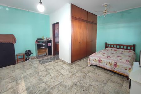 Casa à venda com 144m², 3 quartos e 3 vagas Casa à venda com 144m², 3 quartos e 3 vagasEdícula - Quarto