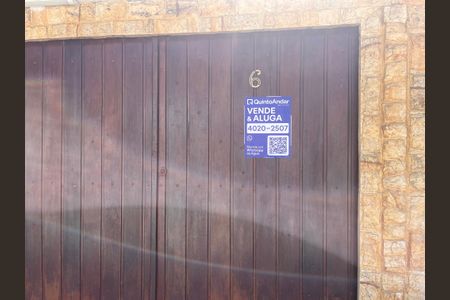 Casa de condomínio à venda com 240m², 3 quartos e 3 vagasPlaquinha