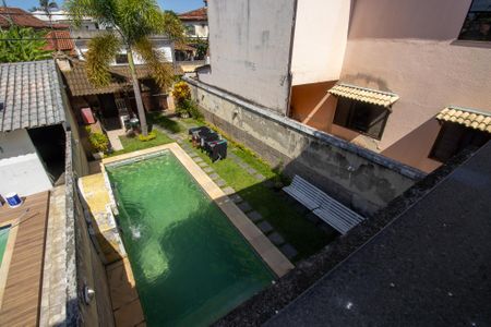 Casa de condomínio à venda com 240m², 3 quartos e 3 vagasVaranda