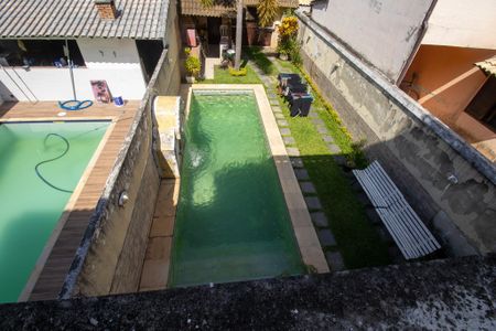 Casa de condomínio à venda com 240m², 3 quartos e 3 vagasVaranda