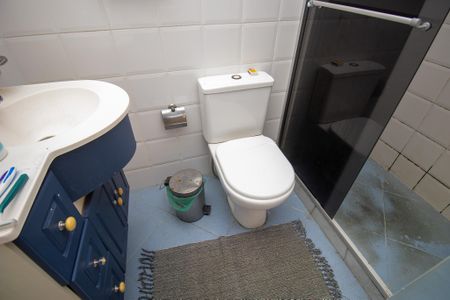 Casa de condomínio à venda com 240m², 3 quartos e 3 vagasBanheiro Suíte 2