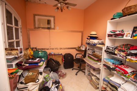 Casa de condomínio à venda com 240m², 3 quartos e 3 vagasSuíte 1