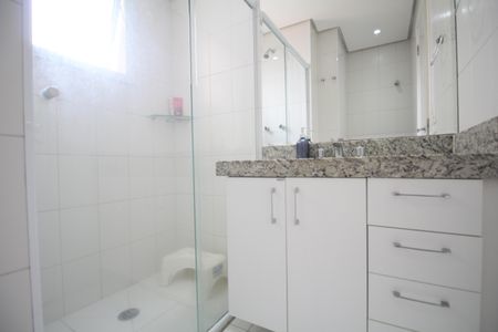 Apartamento para alugar com 86m², 2 quartos e 2 vagasBanheiro do Quarto 1