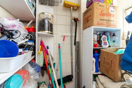 Apartamento à venda com 106m², 3 quartos e 1 vaga Apartamento à venda com 106m², 3 quartos e 1 vagaBanheiro de Serviço