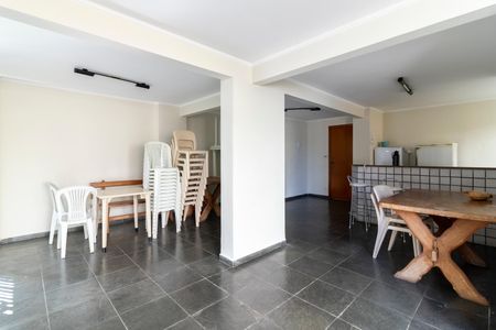 Apartamento à venda com 106m², 3 quartos e 1 vaga Apartamento à venda com 106m², 3 quartos e 1 vagaÁrea comum - Salão de festas