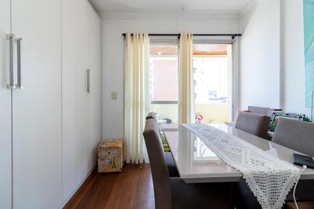Apartamento à venda com 106m², 3 quartos e 1 vaga Apartamento à venda com 106m², 3 quartos e 1 vagaSala de Jantar