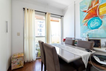 Apartamento à venda com 106m², 3 quartos e 1 vaga Apartamento à venda com 106m², 3 quartos e 1 vagaSala de Jantar