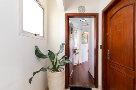 Apartamento à venda com 106m², 3 quartos e 1 vaga Apartamento à venda com 106m², 3 quartos e 1 vagaPorta de Entrada