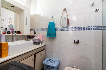 Apartamento à venda com 106m², 3 quartos e 1 vaga Apartamento à venda com 106m², 3 quartos e 1 vagaBanheiro da Suíte