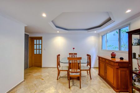 Casa à venda com 200m², 3 quartos e 3 vagasSala