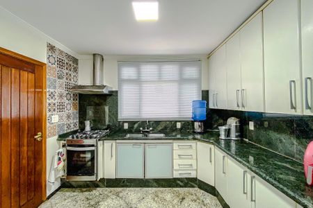 Casa à venda com 200m², 3 quartos e 3 vagasCozinha