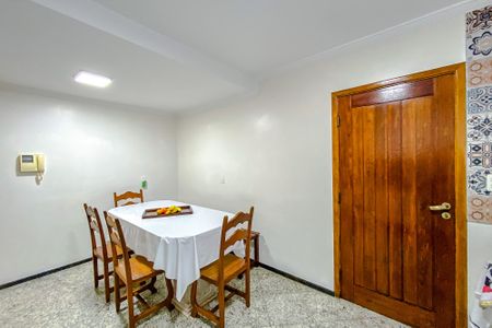 Casa à venda com 200m², 3 quartos e 3 vagasCozinha