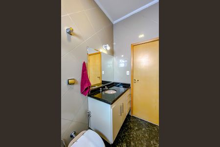 Casa à venda com 200m², 3 quartos e 3 vagasBanheiro