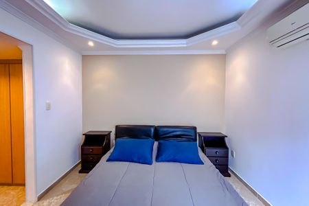 Casa à venda com 200m², 3 quartos e 3 vagasSuíte