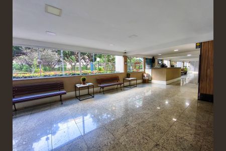 Apartamento à venda com 70m², 2 quartos e 1 vaga Apartamento à venda com 70m², 2 quartos e 1 vagaFachada e portaria