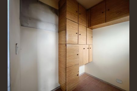 Apartamento à venda com 70m², 2 quartos e 1 vaga Apartamento à venda com 70m², 2 quartos e 1 vagaQuarto de Serviço