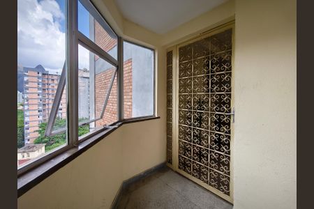 Apartamento à venda com 70m², 2 quartos e 1 vaga Apartamento à venda com 70m², 2 quartos e 1 vagaEntrada