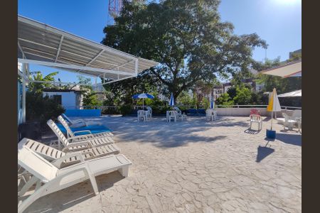 Apartamento à venda com 70m², 2 quartos e 1 vaga Apartamento à venda com 70m², 2 quartos e 1 vagaÁrea comum - Piscina