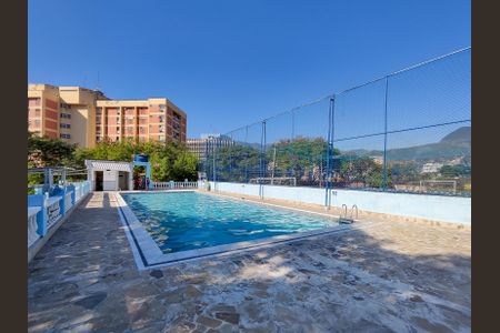 Apartamento à venda com 70m², 2 quartos e 1 vaga Apartamento à venda com 70m², 2 quartos e 1 vagaÁrea comum - Piscina