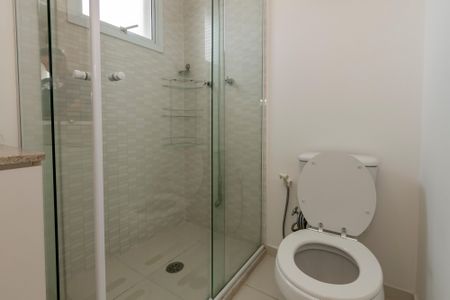 Apartamento à venda com 71m², 2 quartos e 2 vagas Apartamento à venda com 71m², 2 quartos e 2 vagasBanheiro da Suíte