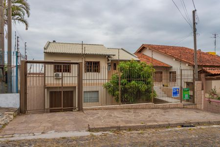 Casa à venda com 172m², 3 quartos e 3 vagas Casa à venda com 172m², 3 quartos e 3 vagasFachada