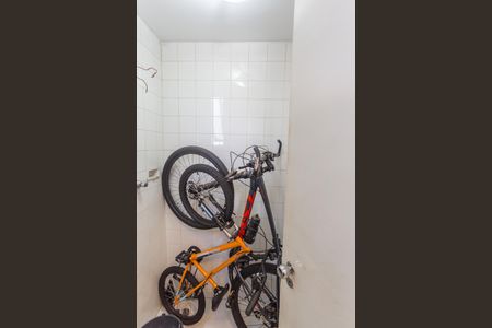 Apartamento à venda com 120m², 3 quartos e 2 vagas Apartamento à venda com 120m², 3 quartos e 2 vagasBanheiro de Serviço