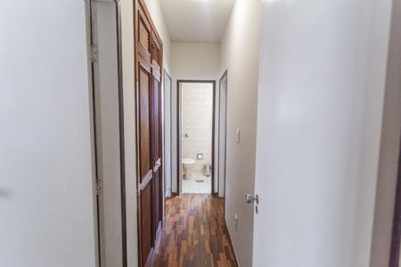 Apartamento à venda com 120m², 3 quartos e 2 vagas Apartamento à venda com 120m², 3 quartos e 2 vagasCorredor