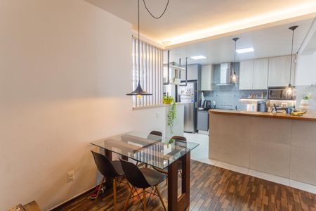 Apartamento à venda com 120m², 3 quartos e 2 vagas Apartamento à venda com 120m², 3 quartos e 2 vagasCopa