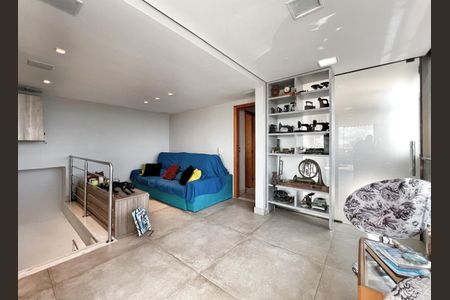 Apartamento à venda com 230m², 4 quartos e 3 vagas Apartamento à venda com 230m², 4 quartos e 3 vagasSala de Estar