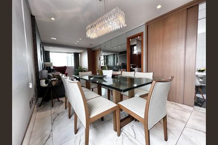 Apartamento à venda com 230m², 4 quartos e 3 vagas Apartamento à venda com 230m², 4 quartos e 3 vagasSala
