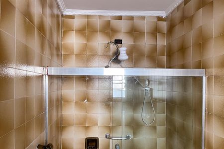 Casa à venda com 220m², 4 quartos e 5 vagas Casa à venda com 220m², 4 quartos e 5 vagasBanheiro Social