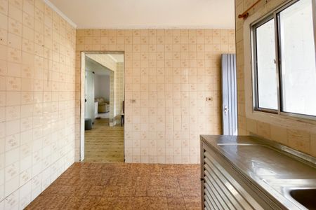 Casa à venda com 220m², 4 quartos e 5 vagas Casa à venda com 220m², 4 quartos e 5 vagasCozinha