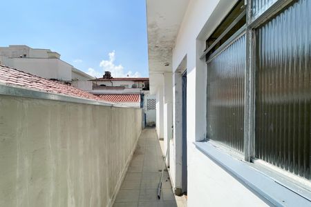 Casa à venda com 220m², 4 quartos e 5 vagas Casa à venda com 220m², 4 quartos e 5 vagasQuintal