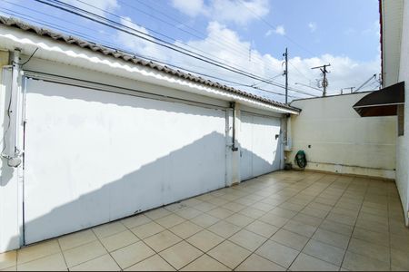 Casa à venda com 256m², 3 quartos e 5 vagas Casa à venda com 256m², 3 quartos e 5 vagasGaragem