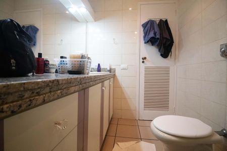 Apartamento à venda com 114m², 3 quartos e 1 vaga Apartamento à venda com 114m², 3 quartos e 1 vagaBanheiro social